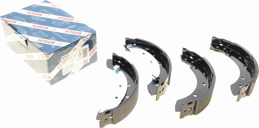 BOSCH 0 986 487 585 - Zestaw szczęk hamulcowych parts5.com