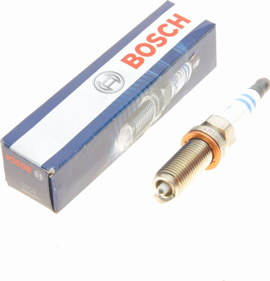 BOSCH 0 242 140 565 - Świeca zapłonowa parts5.com