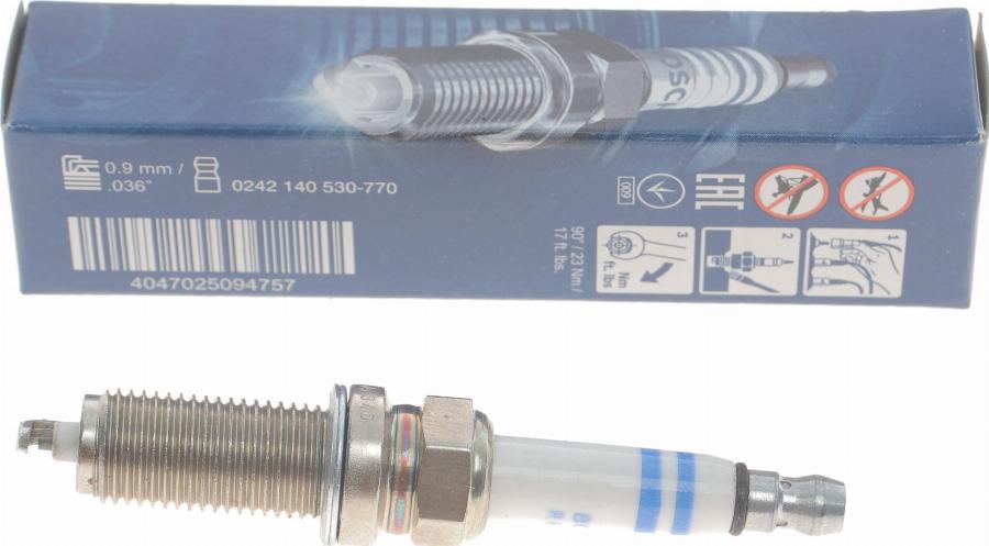 BOSCH 0 242 140 530 - Zapalovací svíčka parts5.com