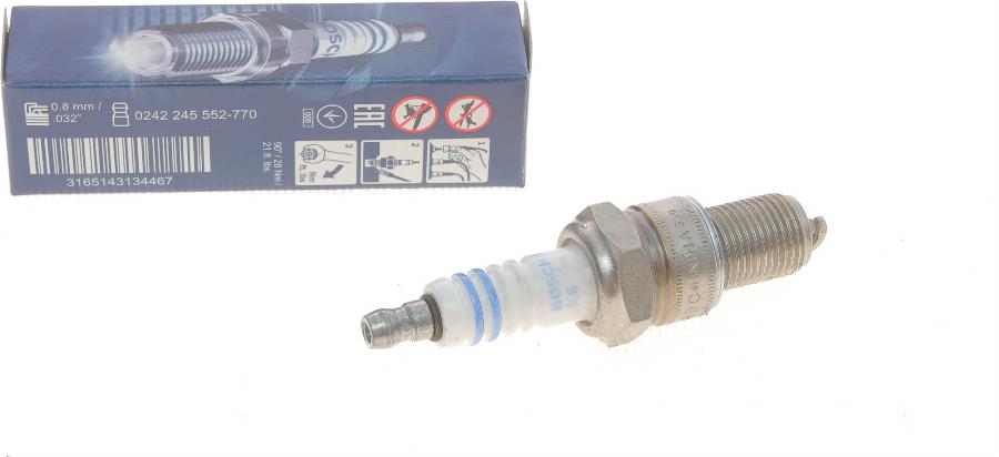 BOSCH 0 242 245 552 - Gyújtógyertya parts5.com