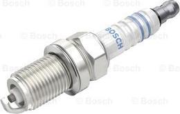 BOSCH 0 242 240 593 - Świeca zapłonowa parts5.com