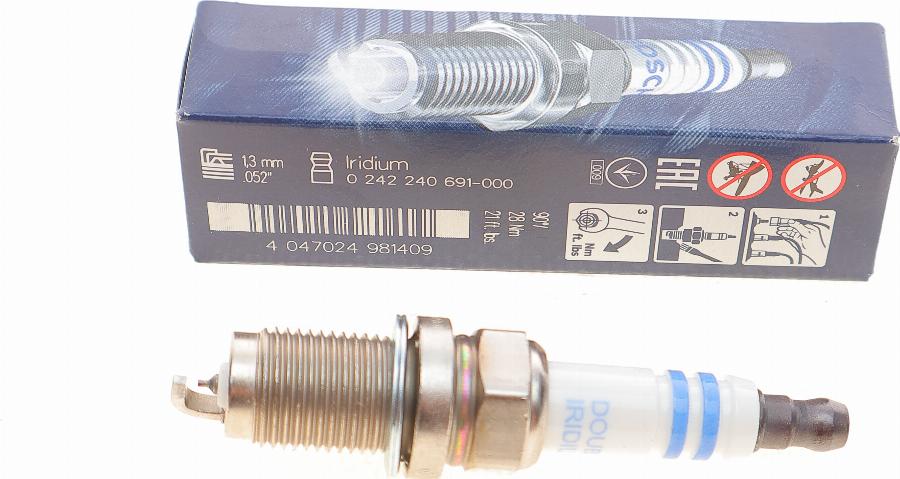 BOSCH 0 242 240 691 - Süüteküünal parts5.com