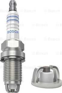 BOSCH 0 242 235 668 - Gyújtógyertya parts5.com