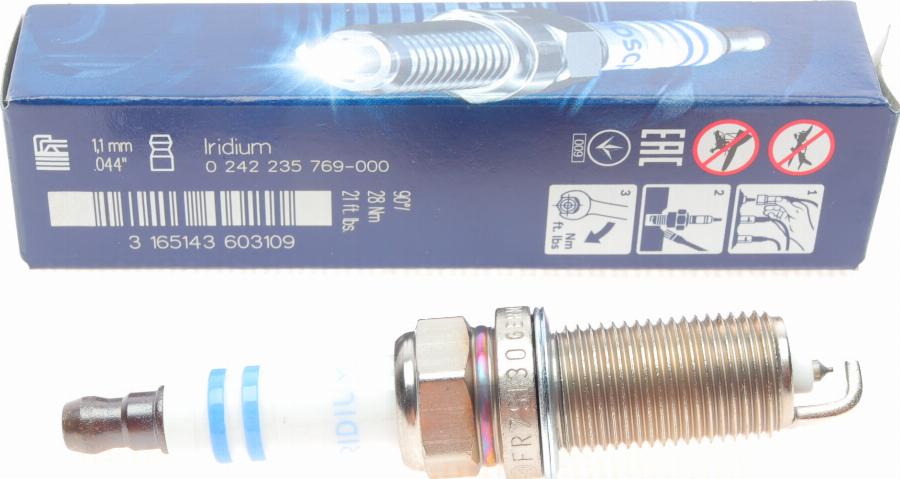 BOSCH 0 242 235 769 - Gyújtógyertya parts5.com