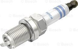 BOSCH 0 242 236 596 - Świeca zapłonowa parts5.com