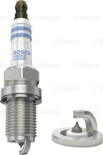 BOSCH 0 242 236 596 - Świeca zapłonowa parts5.com