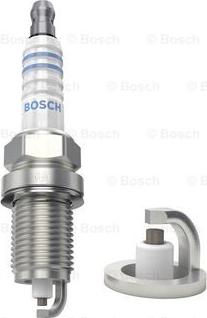 BOSCH 0 242 229 699 - Świeca zapłonowa parts5.com