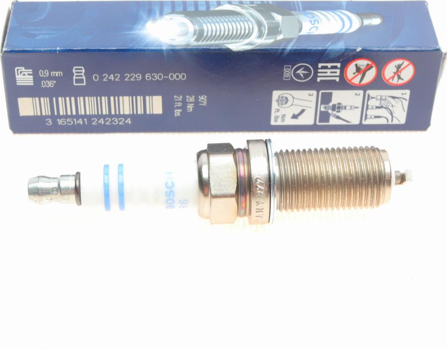 BOSCH 0 242 229 630 - Świeca zapłonowa parts5.com