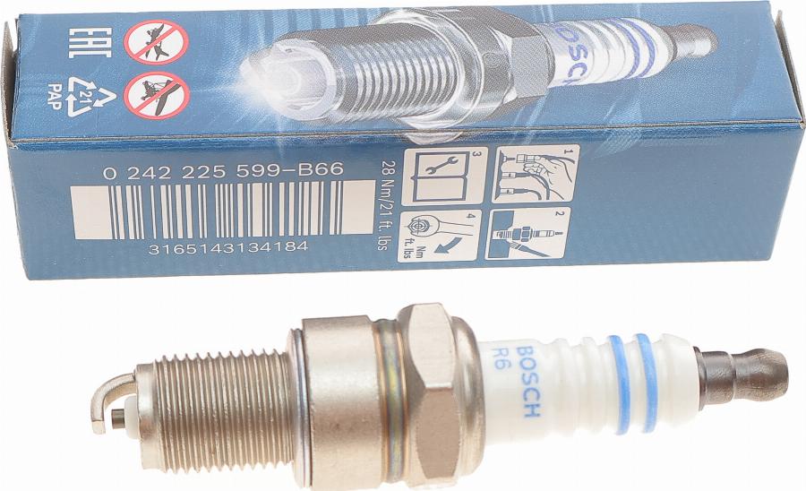 BOSCH 0 242 225 599 - Zapaľovacia sviečka parts5.com