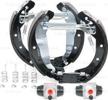 BOSCH 0 204 114 636 - Zestaw szczęk hamulcowych parts5.com