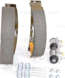 BOSCH 0 204 114 197 - Jeu de mâchoires de frein parts5.com