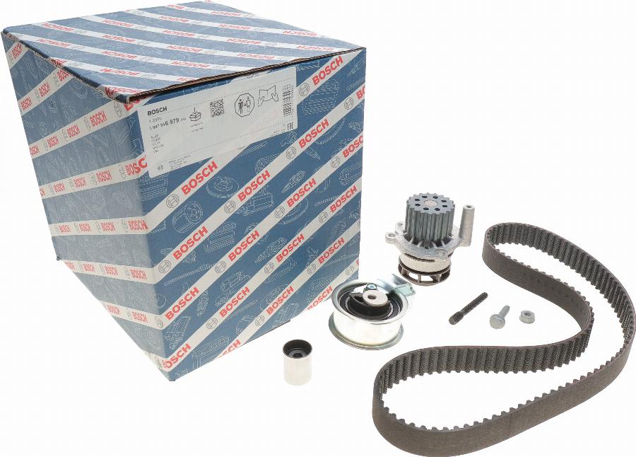 BOSCH 1 987 946 979 - Водна помпа+ к-кт ангренажен ремък parts5.com