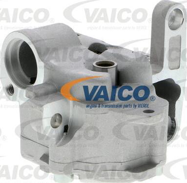 VAICO V10-2667 - Bomba de aceite parts5.com