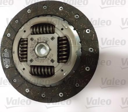 Valeo 835068 - Clutch Kit parts5.com