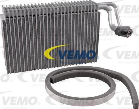 Vemo V20-65-0013 - Evaporator, air conditioning parts5.com